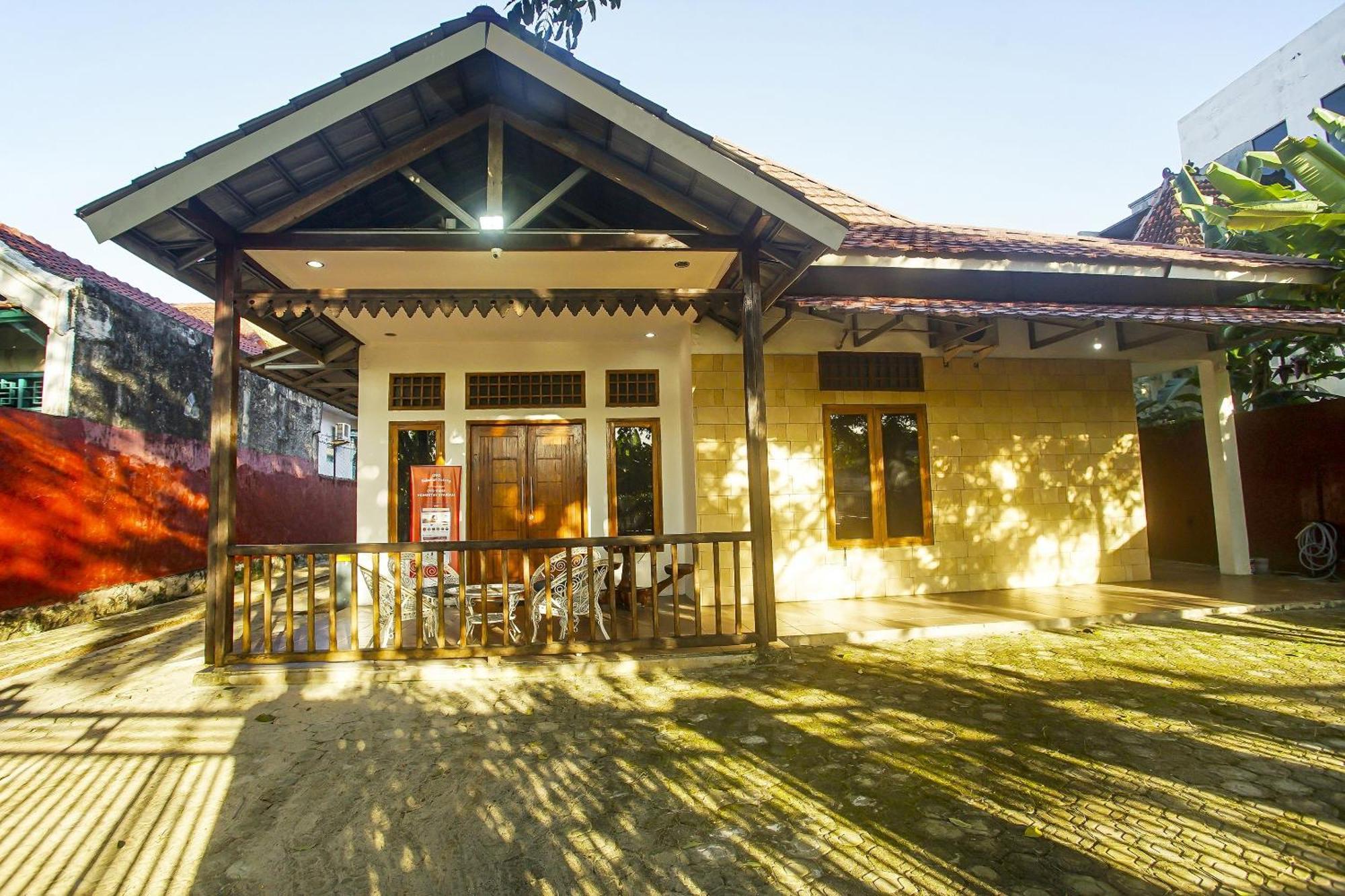 Super Oyo 91055 Homestay Syariah Бандар-Лампунг Екстер'єр фото