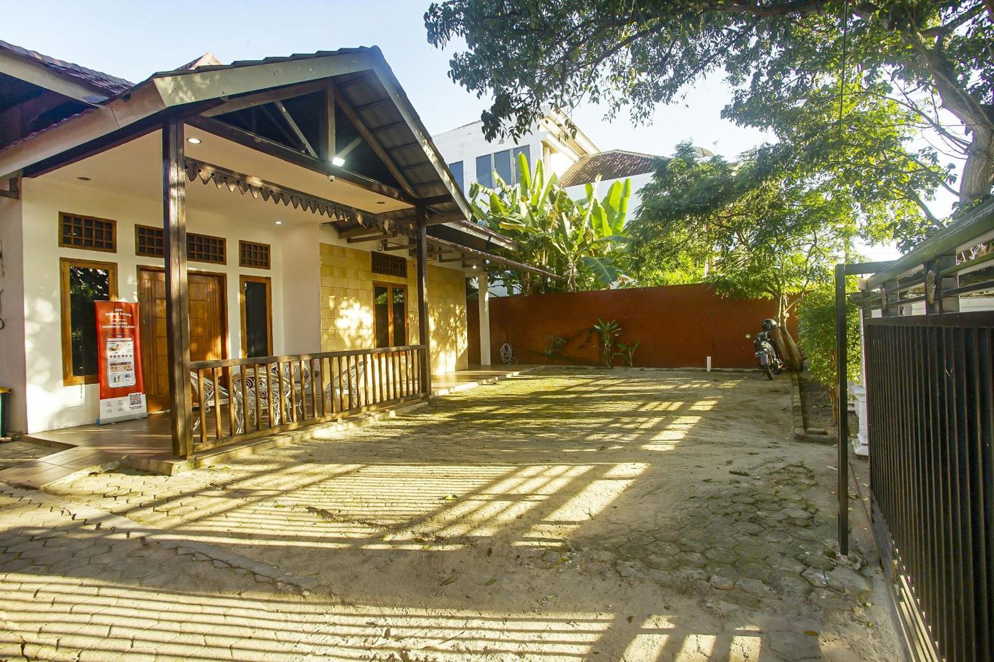 Super Oyo 91055 Homestay Syariah Бандар-Лампунг Екстер'єр фото