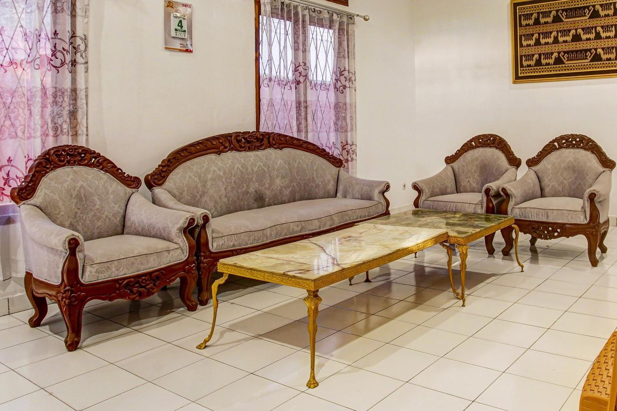 Super Oyo 91055 Homestay Syariah Бандар-Лампунг Екстер'єр фото